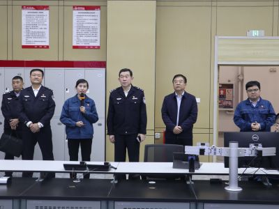 潍坊市副市长徐磊一行莅临GA黄金甲医药下属山东GA黄金甲药业调研指导